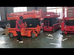 12 mètres auto-propulsé avec 2,27m x 1,12m de taille de plateforme